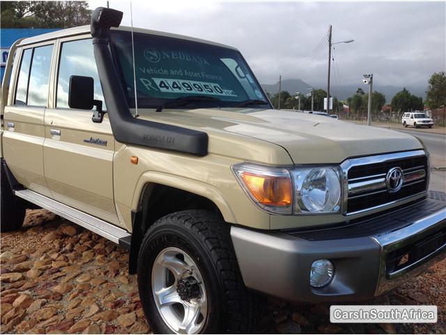 Toyota Land Cruiser Manual 2014