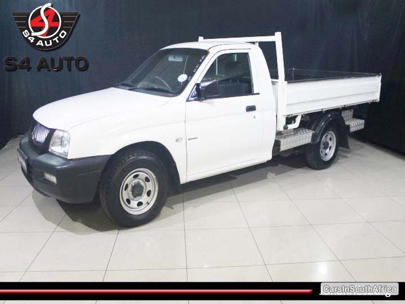 Mitsubishi Colt Manual 2006 - image 2