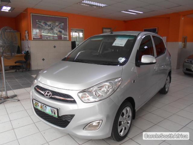 Hyundai i10 Manual 2011 - image 2