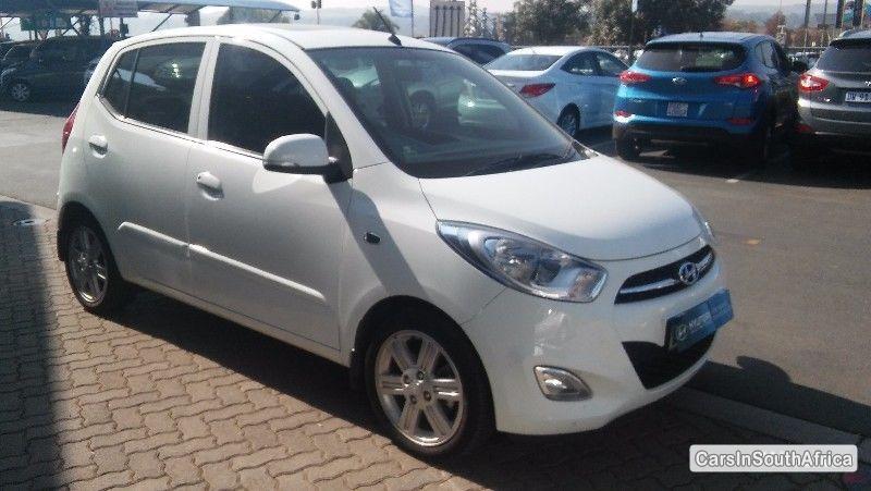 Hyundai i10 Manual 2014 - image 2