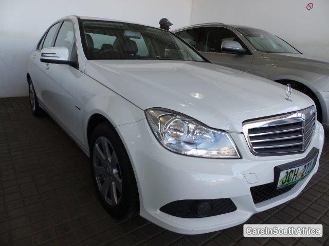 Mercedes Benz C-Class Automatic 2012 - image 2