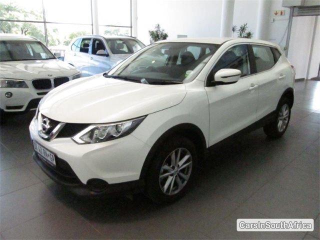 Nissan Qashqai Manual 2015 - image 2