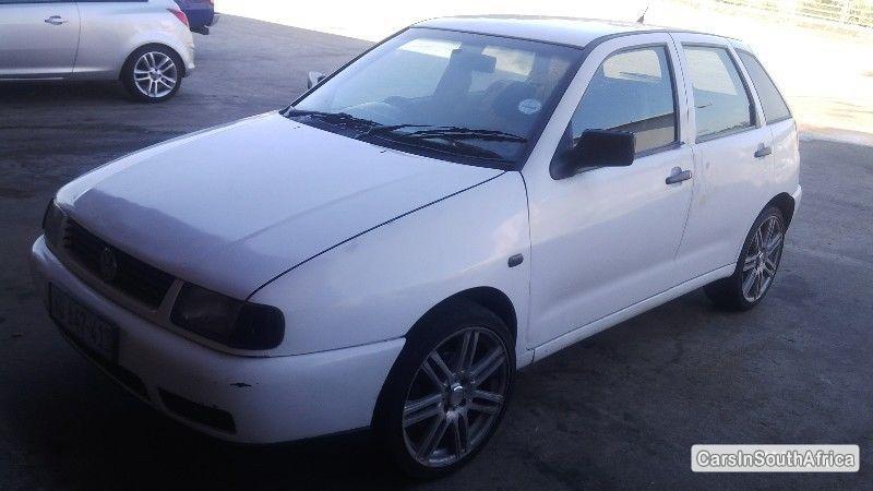 Volkswagen Polo Manual 2000 - image 2