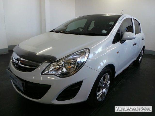 Opel Corsa Manual 2013 - image 2