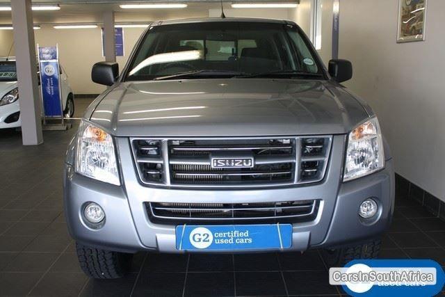 Isuzu KB Series Manual 2013 - image 3