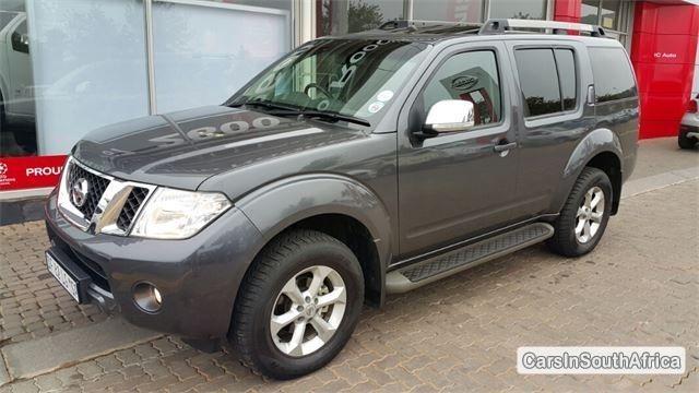 Nissan Pathfinder Automatic 2014 - image 3