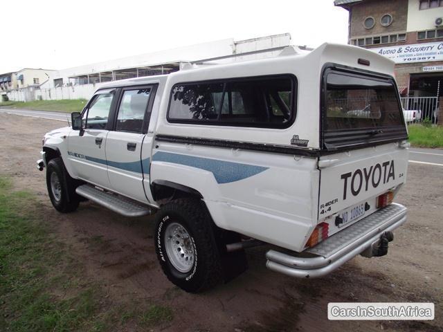 Toyota Hilux Manual 1994 - image 3