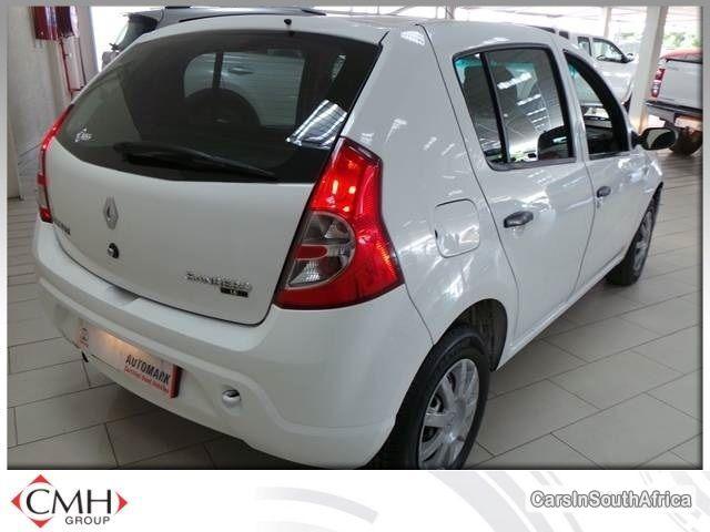 Renault Sandero Manual 2010 - image 3