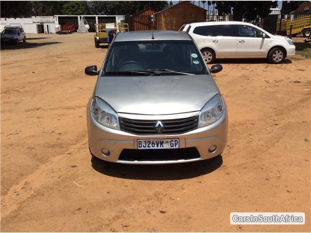 Renault Sandero Manual 2011 - image 3