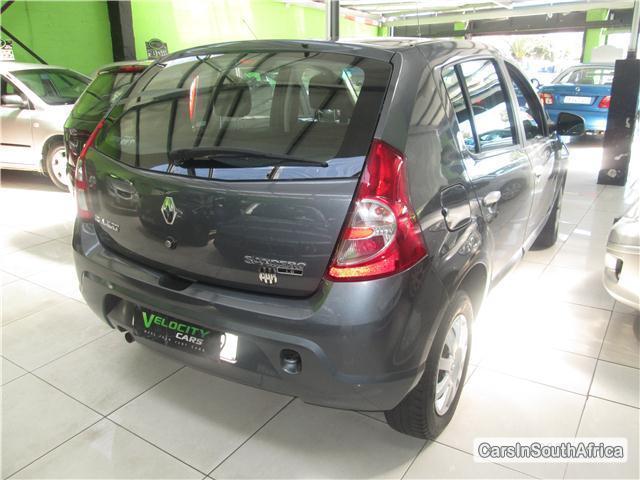 Renault Sandero Manual 2009 - image 3