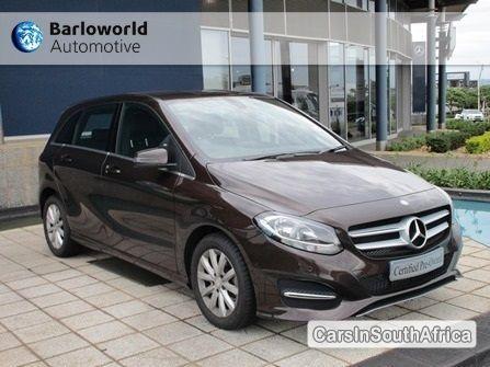 Mercedes Benz Automatic 2015 - image 3