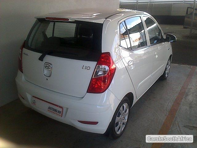 Hyundai i10 Manual 2013 - image 3