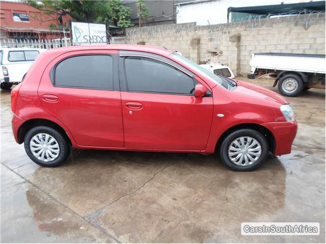 Toyota Etios Manual 2012 - image 3