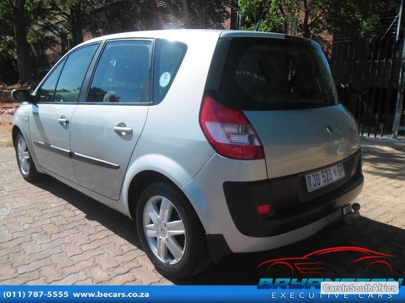 Renault Scenic Manual 2004 in Gauteng