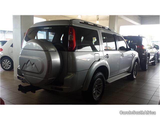 Ford Everest Manual 2010 - image 3