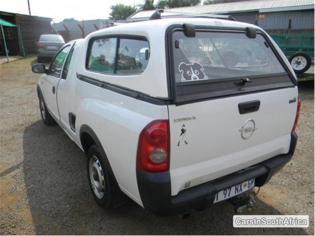 Opel Corsa Utility Manual 2009 - image 3