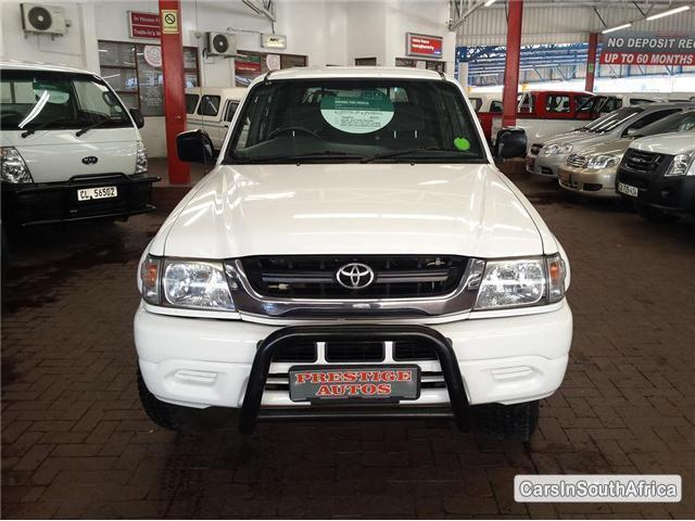 Toyota Hilux Manual 2003 in Western Cape