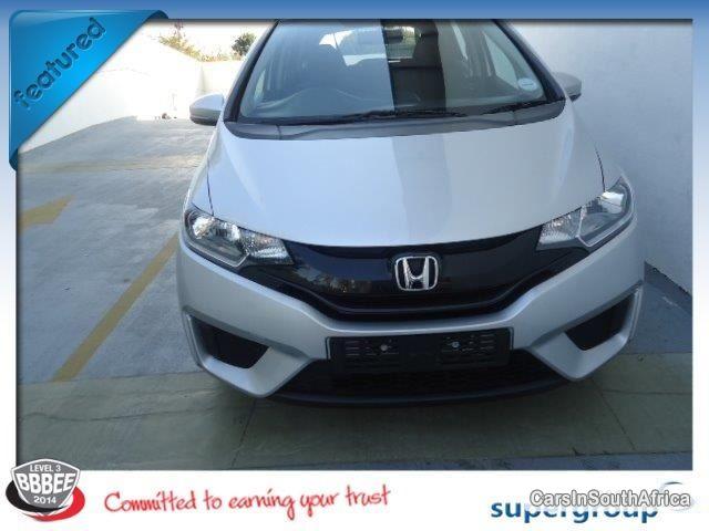 Honda Jazz Automatic 2015 - image 3