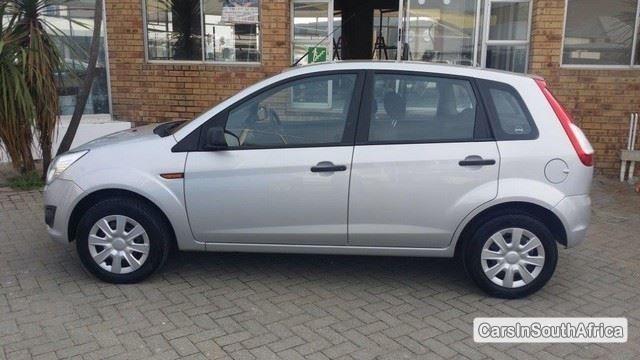 Kia Picanto Manual 2014 - image 3