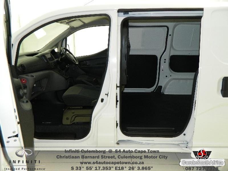 Nissan NV200 Manual 2014 - image 3