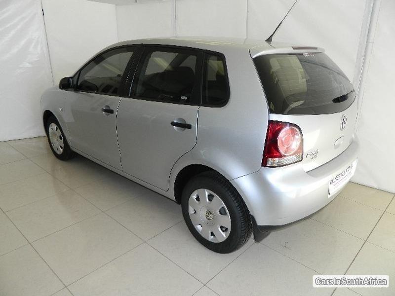 Volkswagen Polo Manual 2015 - image 3