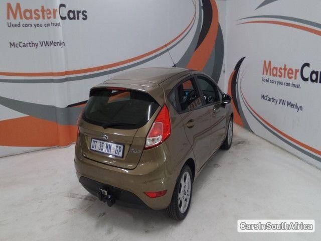 Ford Fiesta Manual 2014 - image 3