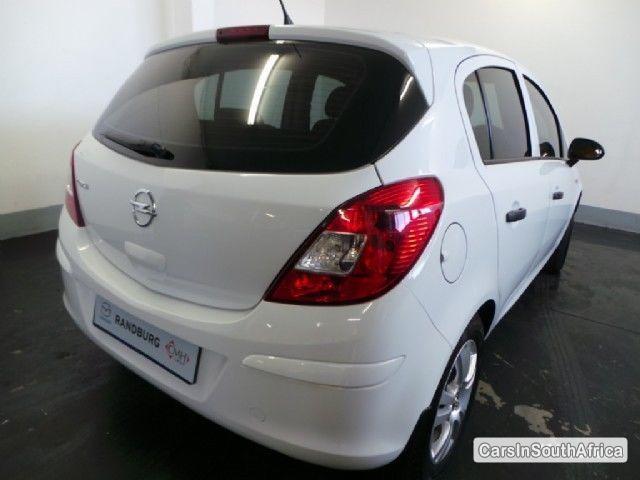 Opel Corsa Manual 2013 - image 3