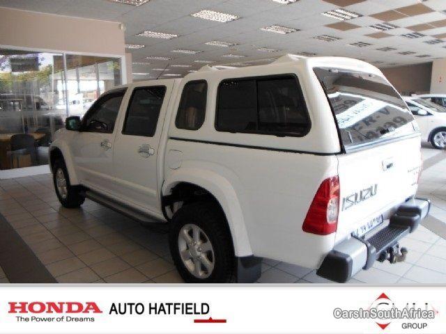 Isuzu KB Series Automatic 2010 - image 4