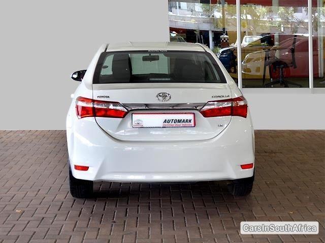 Toyota Corolla Manual 2014 - image 4