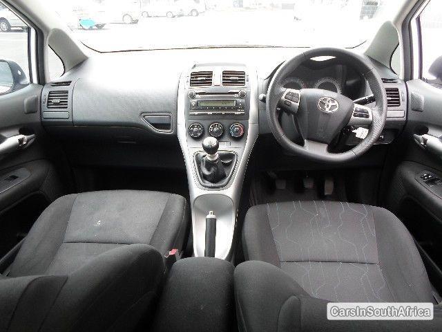 Toyota Auris Manual 2011 - image 4