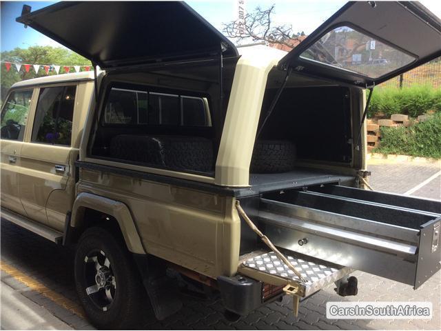 Toyota Land Cruiser Manual 2013 in South Africa