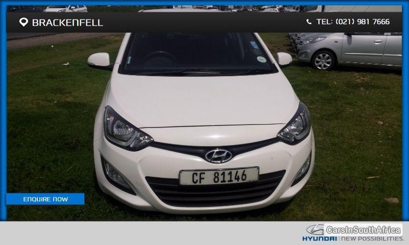Hyundai i20 Manual 2014 - image 4