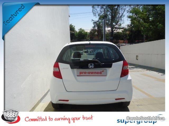 Honda Jazz Automatic 2014 - image 4