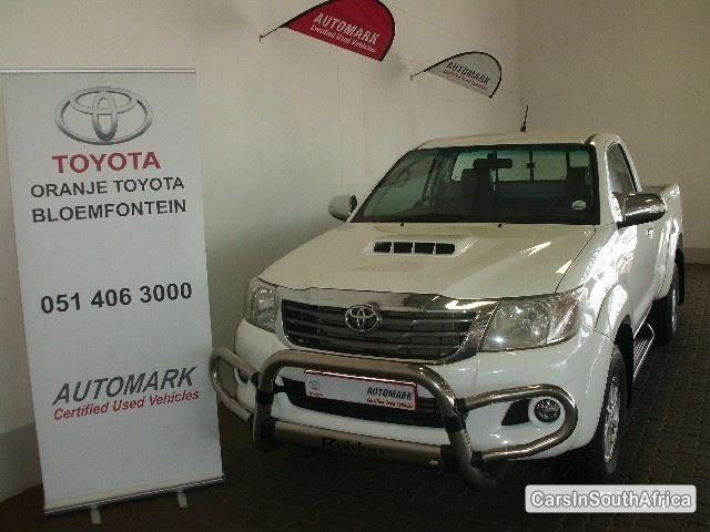 Toyota Hilux Manual 2013 in South Africa