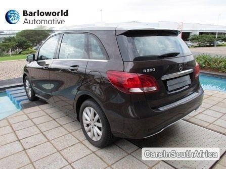 Mercedes Benz Automatic 2015 - image 4