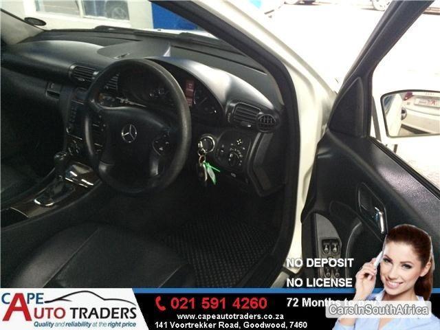 Mercedes Benz C-Class Automatic 2004 - image 4