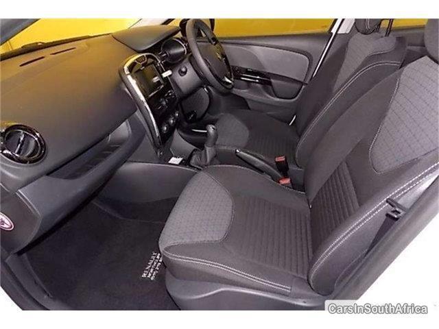Renault Clio Manual 2014 - image 4