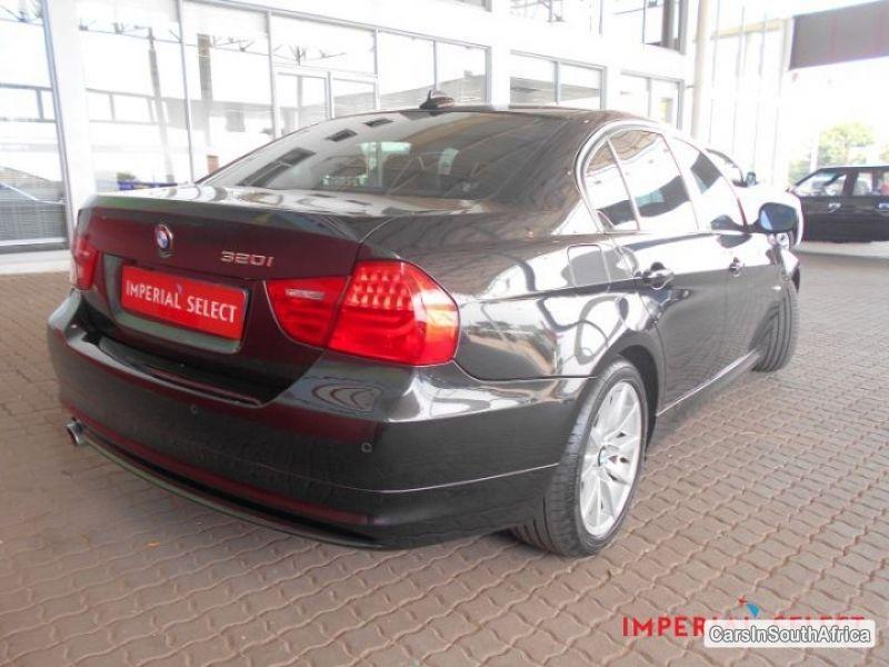 BMW 3-Series Automatic 2009 - image 4