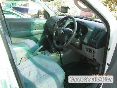 Toyota Hilux Manual 2006 - image 4