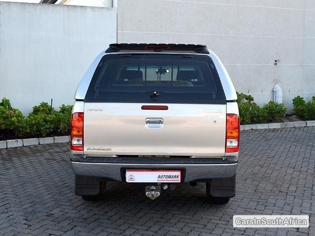 Toyota Hilux Manual 2010 - image 4