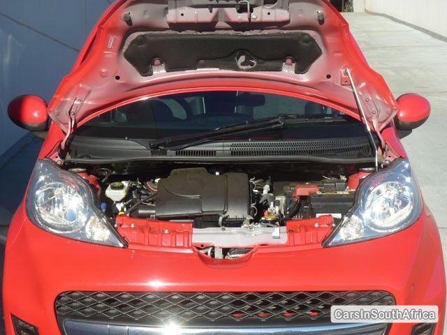 Peugeot 107 Manual 2012 - image 4
