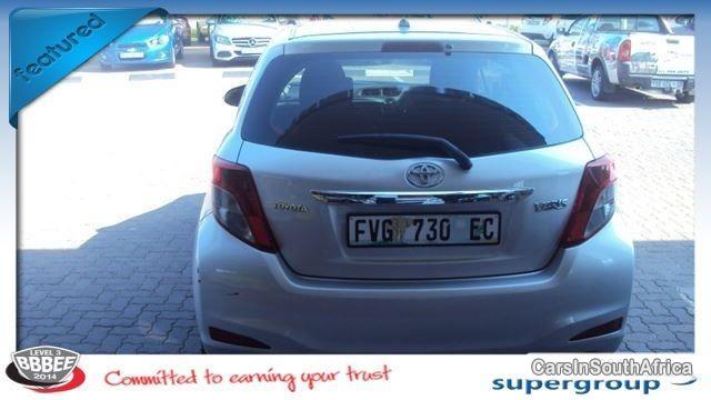 Toyota Yaris Manual 2012 - image 4