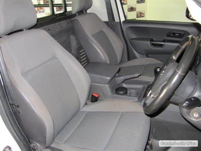 Volkswagen Amarok Manual 2012 - image 4