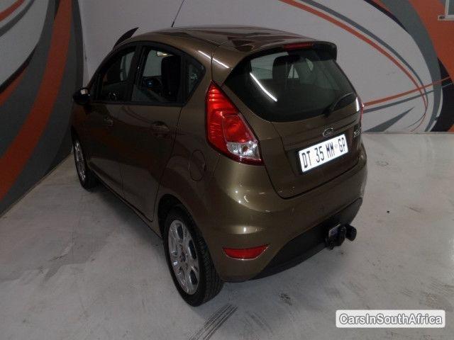 Ford Fiesta Manual 2014 - image 4
