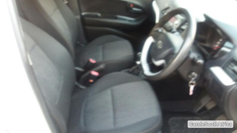 Kia Picanto Manual 2012 - image 4