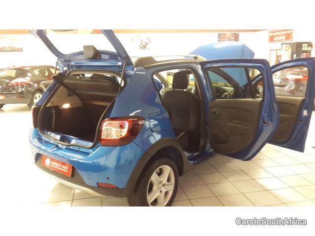 Renault Sandero Manual 2015 - image 4