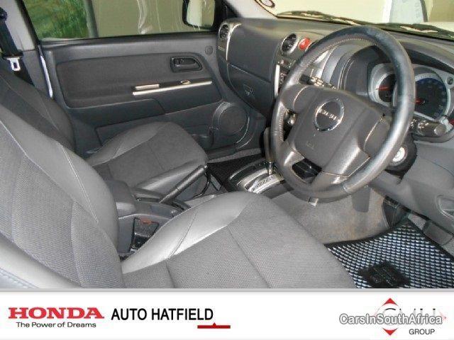 Isuzu KB Series Automatic 2010 - image 5