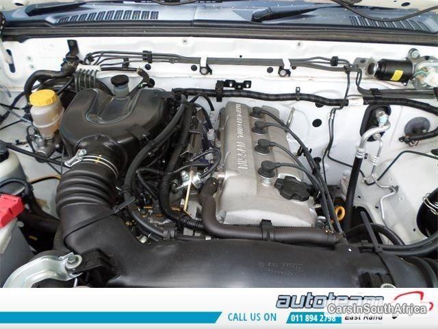 Nissan NP300 Manual 2014 - image 5