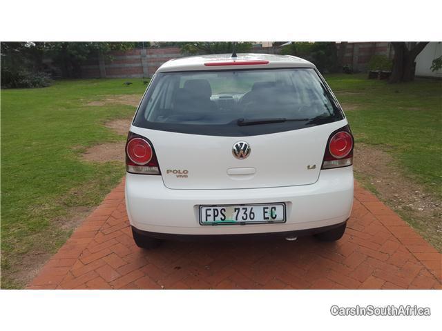 Volkswagen Polo Manual 2010 - image 5