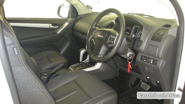 Isuzu KB Series Automatic 2015 - image 5